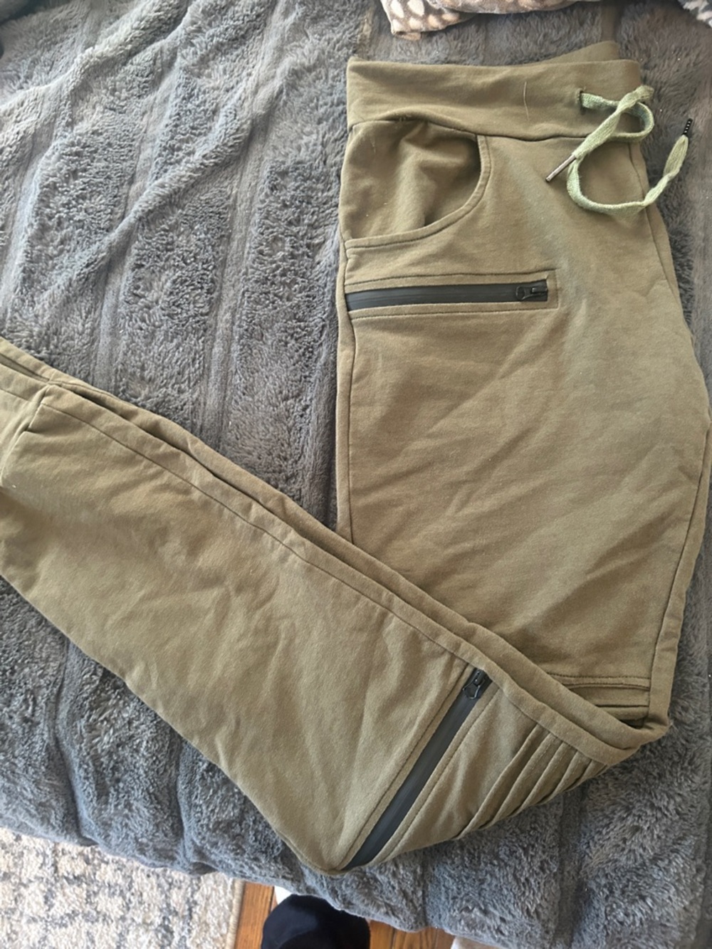 Fashion Nova Joggers, Draw String w/ Pockets, size Medium